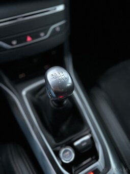 Peugeot 308 GT-line 96kw 131koní benzín - 18