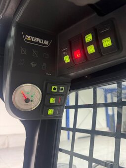 Caterpillar 226 B2 High Flow šmykový nakladač - 18