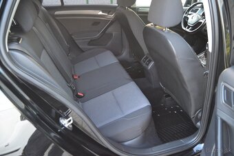VW GOLF VII 1.6 TDI, ELEKTRÓNY R18 + NOVÉ LETNÉ GUMY, FÓLIE - 18