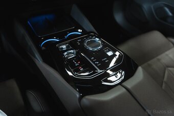 BMW 550e M-Sport xDrive - 18