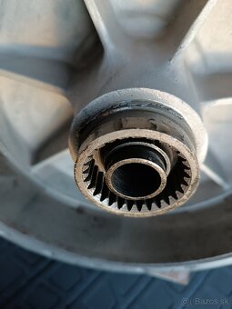 Špice kolo dráty pneu i-40 3.75-19 střed kola Ural Dněpr M72 - 18