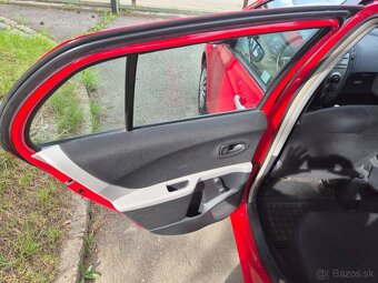 Predám  Toyota Yaris 1.0I VVT-i Active - 18