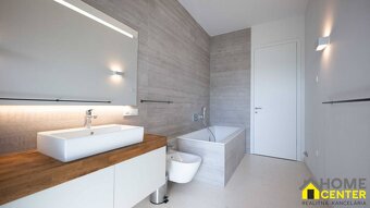 NA PREDAJ atraktívna kamenná vila /419 m²/ pri mori, Dalmáts - 18