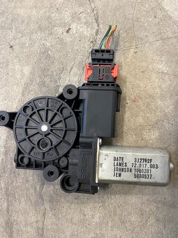 Rozpredam nahradne diely opel corsa D - 18