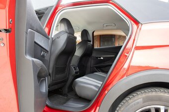 Peugeot 3008 1.6 BlueHDi 120 S S Allure EAT6 - 18