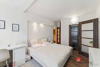 Priestranný rodinný dom neďaleko BA - výhodná kúpa pre rodin - 18