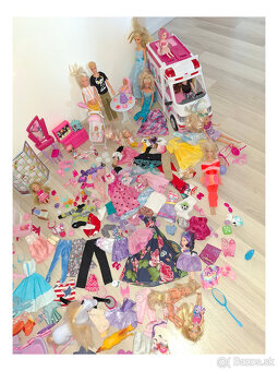 Barbie domček, sanitka, auto + príslušenstvo - 18