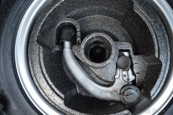 AUDI A4 3,0TDI 171kW QUATTRO M6 266146km - 18