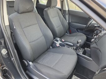 Hyundai i30 1.6 CRDi Facelift mod. 2011 Nová STK SK ŠPZ - 18