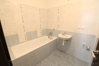 3-izbový byt s parkovacím státím v lukratívnom prostredí - 18