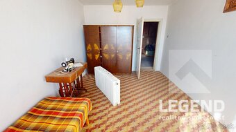 Veľký RD v Dolnej Súči - 5i+1+1, 774m2, vl. studňa - 18