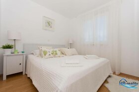 Trogir, Čiovo – zariadený apartmán s výhľadom na more - 18