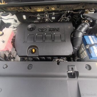 Predám Toyota RAV4 2,0 benzín 116kw 4x4 , biela perleť - 18