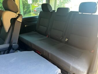 Volkswagen Multivan 2.5 TDI 7 miestne - 18