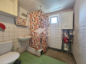 RODINNÝ DOM ŠEMŠA - 18