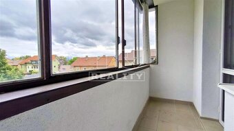 Perfektné bývanie v centre mesta, ktoré si upravíte... - 18