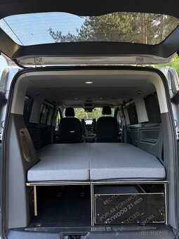 Ford Tourneo Custom Titanium 2.0 TDCi 136 kW A/T – 8 miest - 18