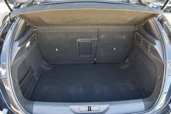 Peugeot 308 1.5 BlueHDi 130k AUTOMAT ALLURE SR 2022 DPH - 18