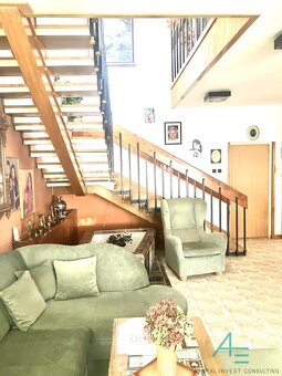 Vila, 6 i, aj pre dve rodiny, na firmu , so záhradou  v cent - 18