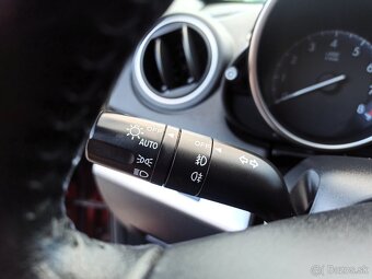 Mazda 3 Automat 2011 Benzín - 18