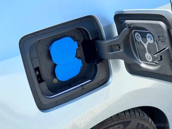 BMW i3 REX BENZÍN PHEV - 18