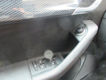 Škoda Octavia Combi 2.0 TDI DPF RS DSG - 18