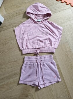 Guess 4x kratka teplakova suprava - 18