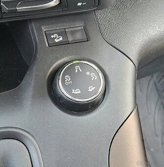 Peugeot Rifter 1,5blueHDi 96kw 7-miest - 18