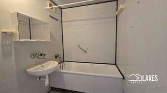 Stredový 2 izbový byt s logiou a výhľadom,NECPALY Gazdovská - 18