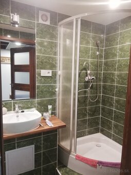 Rodinný dom - novostavba s okamžite obývateľnou časťou - 18