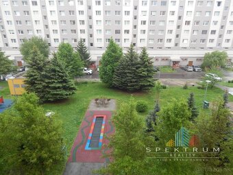 EXKLUZÍVNE-SPEKTRUM REALITY- Na Predaj 2-izbový byt, 50 m2 s - 18