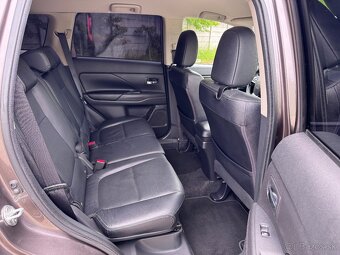 Mitsubishi Outlander 2.2 DI-D 4x4 Automat. 7 miestne. - 18