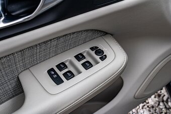 Volvo V60 B4 Core A/T - 18