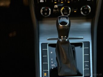 Škoda Superb Combi 2.0TDI DSG Style Virtual Kamera 2022 TOP - 18