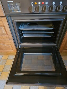 Masívna kuchynská linka z Nemecka so spotrebičmi - 18