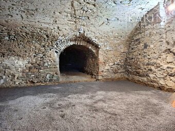 Historický priestor pre kaviareň 140 m2 v Banskej Štiavnici - 18