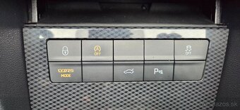 Škoda Octavia Combi RS 4X4 2.0TDi 6-stupňová DSG bez AdBlue - 18