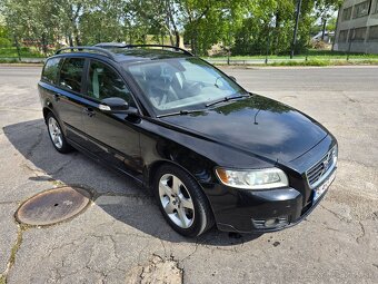 Volvo V50 facelift 2008 100kw 2.0D plnefunkcne ma samozrejme - 18