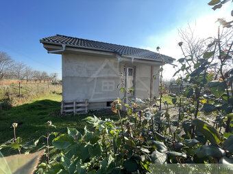 Rodinný dom na polosamote v obci Rastislavice– pokoj, tich - 18