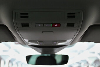 Volkswagen Passat Variant 2.0 TDI DSG EVO Highline - 18