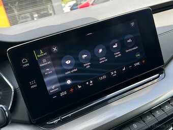 Škoda Octavia Combi 2.0 TDi M6, r.v.: 2020 - 18