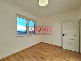 ADOMIS - predám moderný 5izbový RD v Košiciach, predzáhradka - 18