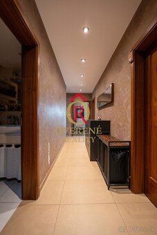 Exkluzívne na predaj zabehnutý penzión s dvojpodlažným bytom - 18