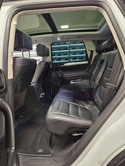 Volkswagen Touareg 3.0 V6 TDI R-line 150kw bez vzduchu - 18