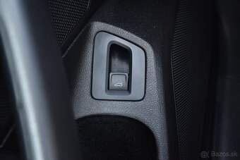 Volkswagen Passat Variant 1.5 TSI BENZÍN AUTOMAT DSG SR 2021 - 18