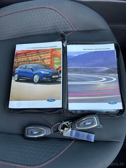 Ford Focus 1.5 EcoBoost ST Line - 18