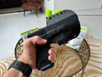 Airsoftová pištoľ Glock G17 Gen5 GBB 6mm a príslušenstvo - 18