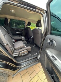 Fiat Freemont 2.4 VVT benzín Automat 2015 - 18
