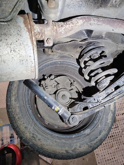 Ford Galaxi 1,9Tdi 85kw 2002 Ghia - 18