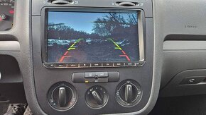 VW Golf V 1.9 TDI 2009, klima, park.kamera, navigace, tažné - 18